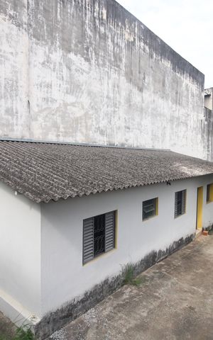 Casa à venda com 300m², 2 quartos e sem vagaÁrea de Serviço