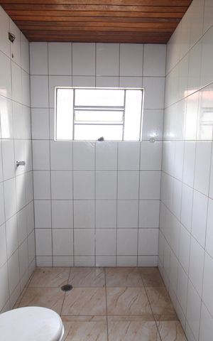 Casa à venda com 300m², 2 quartos e sem vagaBanheiro