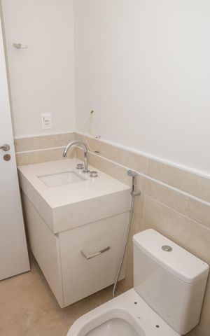 Apartamento para alugar com 162m², 3 quartos e 2 vagas Apartamento para alugar com 162m², 3 quartos e 2 vagasBanheiro da Suite 3