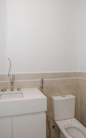 Apartamento para alugar com 162m², 3 quartos e 2 vagas Apartamento para alugar com 162m², 3 quartos e 2 vagasBanheiro da Suite 2