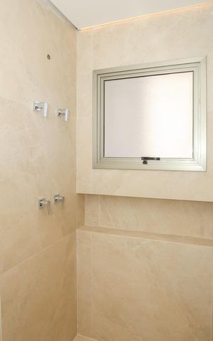 Apartamento para alugar com 162m², 3 quartos e 2 vagas Apartamento para alugar com 162m², 3 quartos e 2 vagasBanheiro da Suite 2