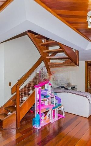 Apartamento à venda com 289m², 3 quartos e 2 vagas Apartamento à venda com 289m², 3 quartos e 2 vagasAcesso