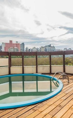 Apartamento à venda com 289m², 3 quartos e 2 vagas Apartamento à venda com 289m², 3 quartos e 2 vagasPiscina