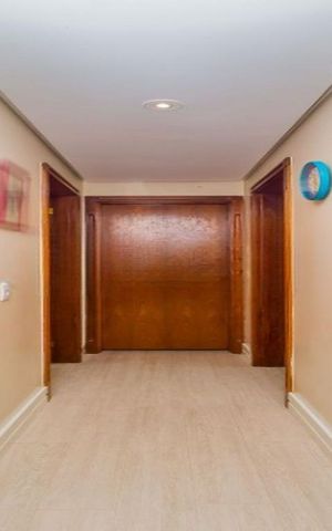 Apartamento à venda com 289m², 3 quartos e 2 vagas Apartamento à venda com 289m², 3 quartos e 2 vagasCorredor