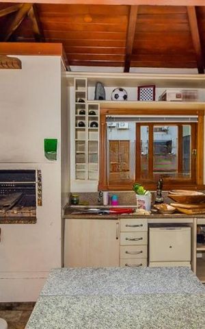 Apartamento à venda com 289m², 3 quartos e 2 vagas Apartamento à venda com 289m², 3 quartos e 2 vagasCobertura