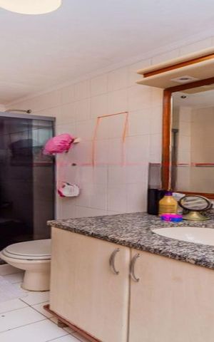 Apartamento à venda com 289m², 3 quartos e 2 vagas Apartamento à venda com 289m², 3 quartos e 2 vagasBanheiro