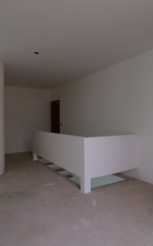 Casa à venda com 258m², 4 quartos e 4 vagasCorredor