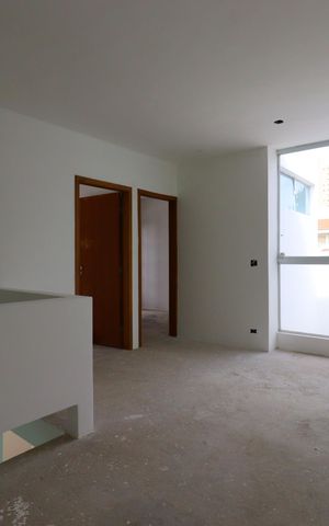 Casa à venda com 258m², 4 quartos e 4 vagasCorredor