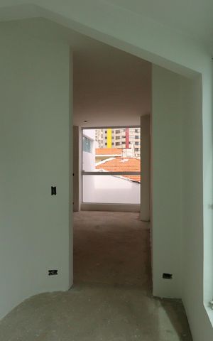 Casa à venda com 258m², 4 quartos e 4 vagasEscritório