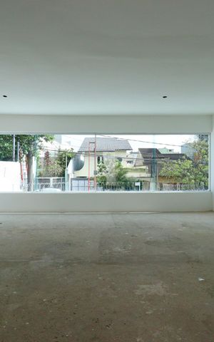Casa à venda com 258m², 4 quartos e 4 vagasSala