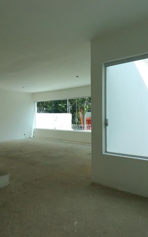 Casa à venda com 258m², 4 quartos e 4 vagasSala