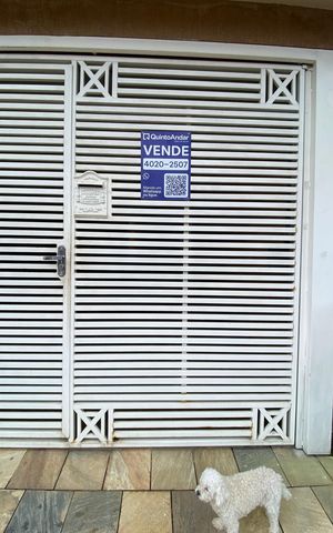 Casa à venda com 230m², 3 quartos e 3 vagasFachada