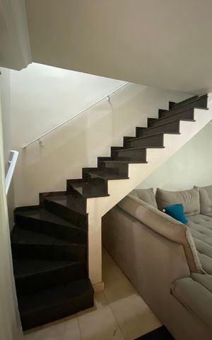 Casa à venda com 230m², 3 quartos e 3 vagasSala