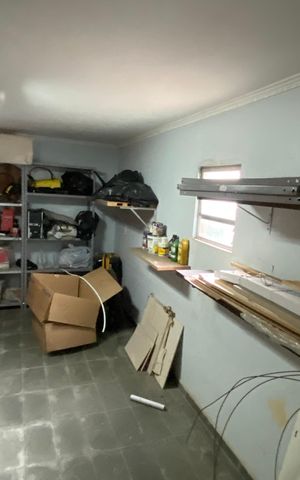 Casa à venda com 230m², 3 quartos e 3 vagasPorão