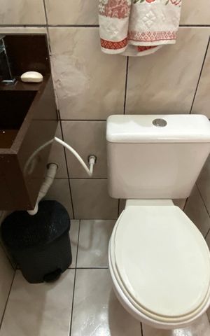 Casa à venda com 230m², 3 quartos e 3 vagasBanheiro de Serviço