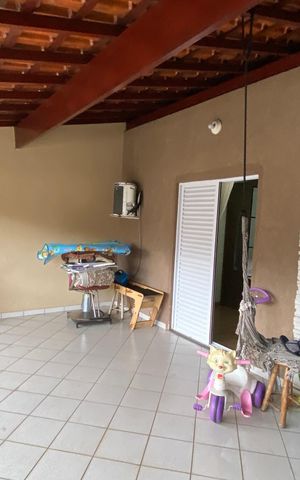 Casa à venda com 230m², 3 quartos e 3 vagasSuite Varanda