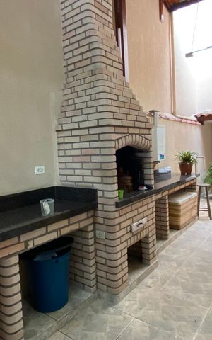 Casa à venda com 230m², 3 quartos e 3 vagasQuintal