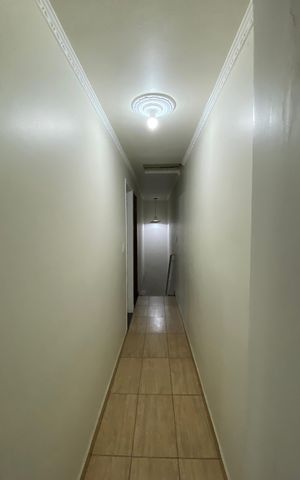 Casa à venda com 230m², 3 quartos e 3 vagasCorredor