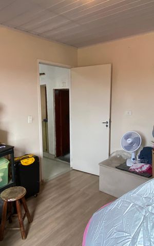 Casa à venda com 230m², 3 quartos e 3 vagasQuarto - Área de Serviço