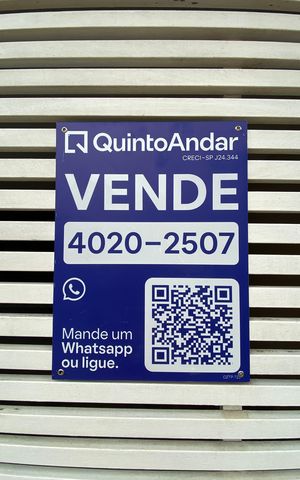 Casa à venda com 230m², 3 quartos e 3 vagasFachada