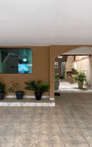 Casa à venda com 230m², 3 quartos e 3 vagasGaragem