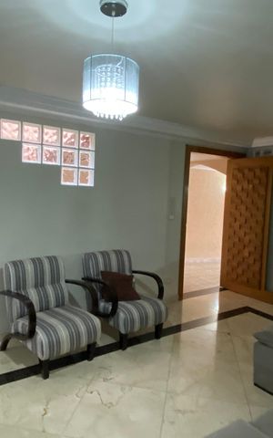 Casa à venda com 230m², 3 quartos e 3 vagasSala