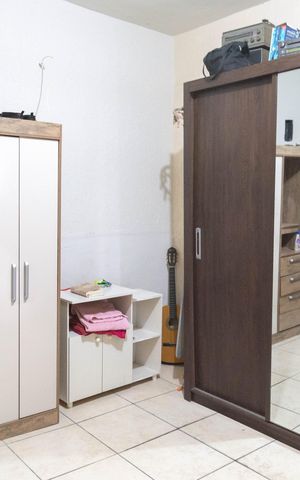 Casa à venda com 255m², 5 quartos e 3 vagas Casa à venda com 255m², 5 quartos e 3 vagasSala - Casa 2