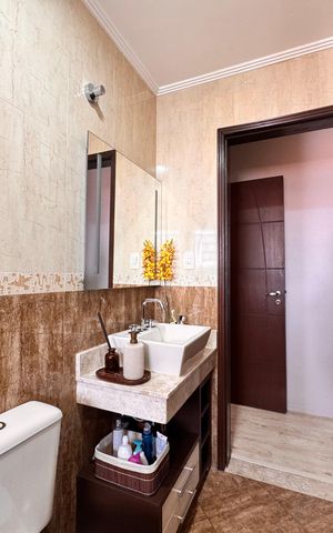 Apartamento à venda com 202m², 2 quartos e 2 vagasBanheiro da Suíte
