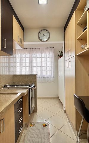 Apartamento à venda com 202m², 2 quartos e 2 vagasCozinha