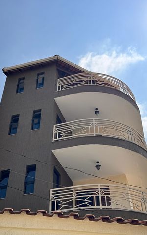 Apartamento à venda com 202m², 2 quartos e 2 vagasFachada