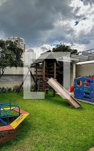 Apartamento à venda com 110m², 3 quartos e 2 vagas Apartamento à venda com 110m², 3 quartos e 2 vagasÁrea comum - Playground