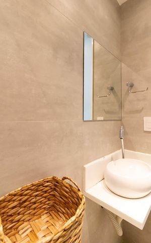 Apartamento para alugar com 220m², 3 quartos e 1 vaga Apartamento para alugar com 220m², 3 quartos e 1 vagaBanheiro de serviço