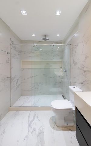 Apartamento para alugar com 220m², 3 quartos e 1 vaga Apartamento para alugar com 220m², 3 quartos e 1 vagaBanheiro social