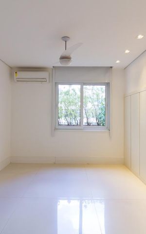 Apartamento para alugar com 220m², 3 quartos e 1 vaga Apartamento para alugar com 220m², 3 quartos e 1 vagaSuíte