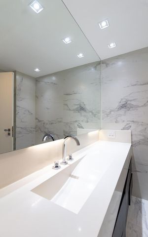 Apartamento para alugar com 220m², 3 quartos e 1 vaga Apartamento para alugar com 220m², 3 quartos e 1 vagaBanheiro social