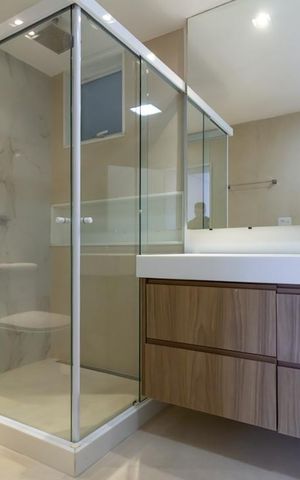 Apartamento para alugar com 220m², 3 quartos e 1 vaga Apartamento para alugar com 220m², 3 quartos e 1 vagaBanheiro da suíte