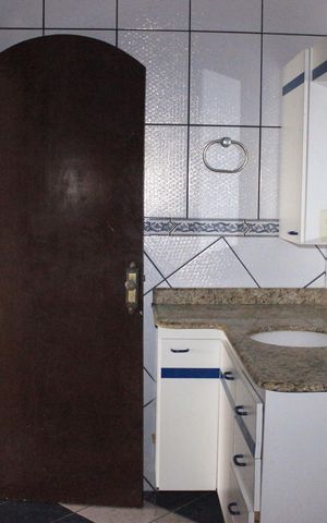 Casa para alugar com 110m², 2 quartos e 1 vagaBanheiro