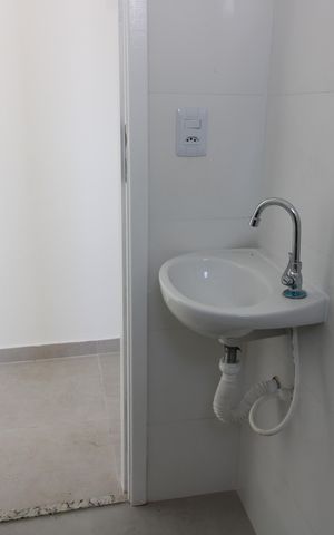 Casa de condomínio para alugar com 65m², 1 quarto e sem vagaBanheiro social