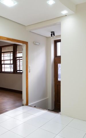 Casa à venda com 320m², 4 quartos e 1 vaga Casa à venda com 320m², 4 quartos e 1 vagaCozinha 1