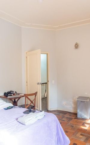 Casa à venda com 320m², 4 quartos e 1 vaga Casa à venda com 320m², 4 quartos e 1 vagaQuarto 4 - Suíte