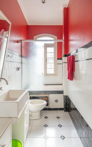 Casa à venda com 320m², 4 quartos e 1 vaga Casa à venda com 320m², 4 quartos e 1 vagaBanheiro Social 2