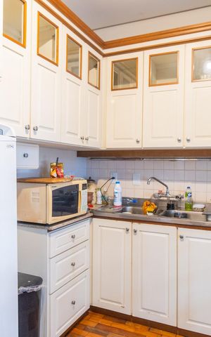 Casa à venda com 320m², 4 quartos e 1 vaga Casa à venda com 320m², 4 quartos e 1 vagaCozinha 2