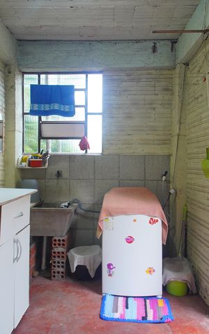 Casa à venda com 80m², 2 quartos e 1 vagaÁrea de Serviço