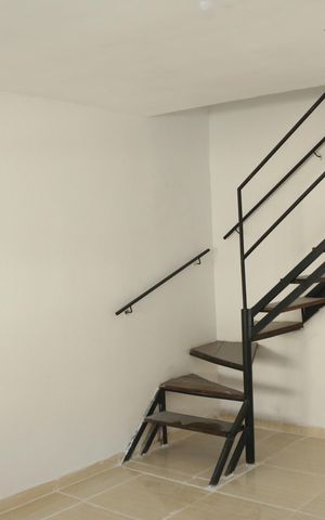 Casa para alugar com 80m², 2 quartos e 2 vagasSala