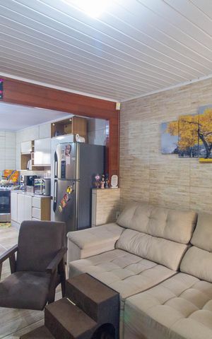 Casa à venda com 200m², 2 quartos e 2 vagas Casa à venda com 200m², 2 quartos e 2 vagasSala