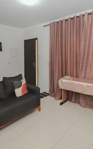 Casa à venda com 108m², 2 quartos e 1 vaga Casa à venda com 108m², 2 quartos e 1 vagaSala