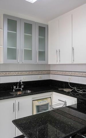 Apartamento à venda com 87m², 3 quartos e 2 vagasCozinha