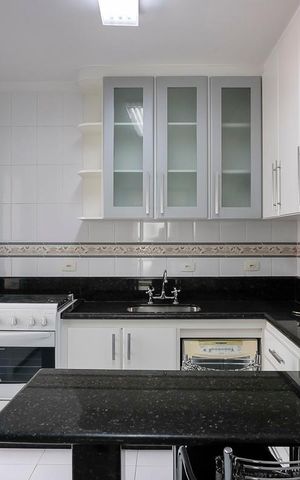 Apartamento à venda com 87m², 3 quartos e 2 vagasCozinha