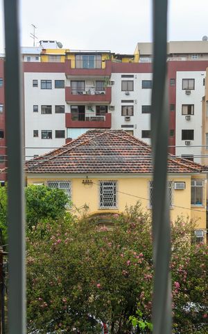 Casa à venda com 324m², 4 quartos e 1 vaga Casa à venda com 324m², 4 quartos e 1 vagaVista do Quarto 2 - 2º Pavimento