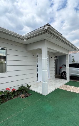 Casa à venda com 118m², 2 quartos e 2 vagas Casa à venda com 118m², 2 quartos e 2 vagasÁrea Externa